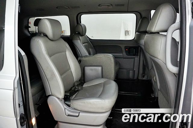 Hyundai Starex 2016 — photo 17