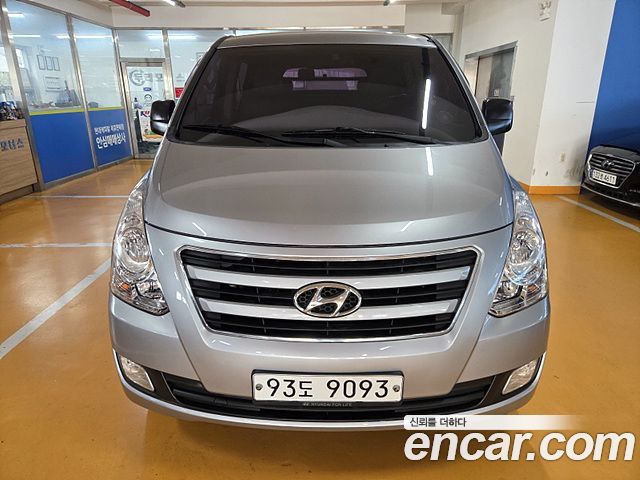 Hyundai Starex 2016 — photo 1
