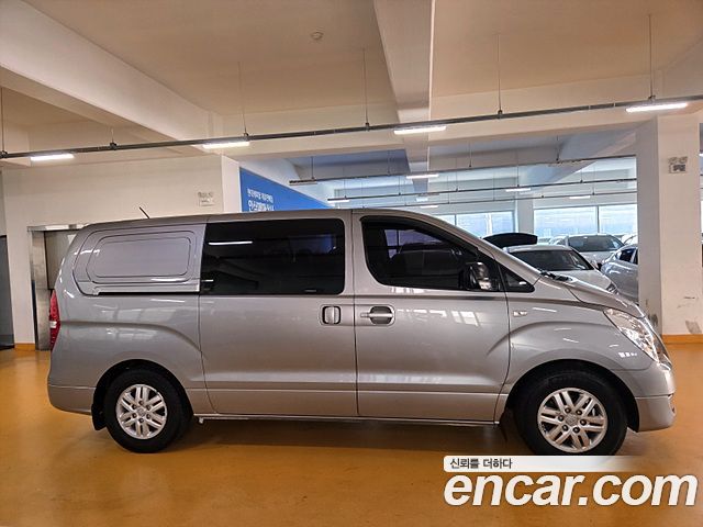 Hyundai Starex 2016 — photo 2