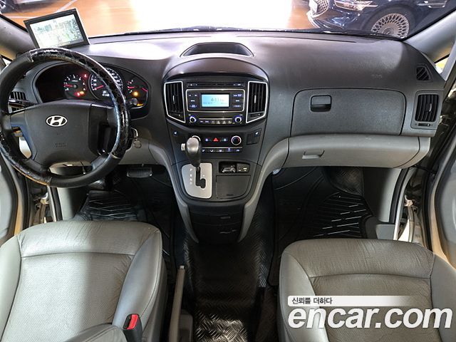 Hyundai Starex 2016 — photo 9