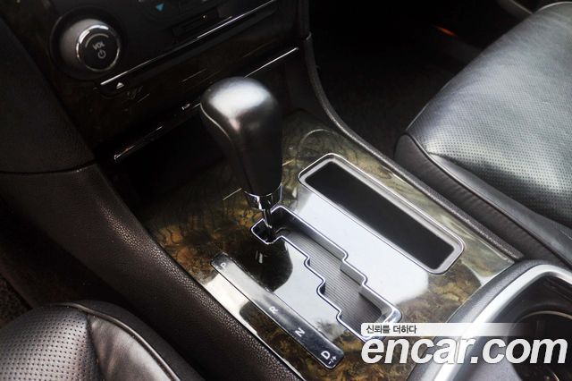 Chrysler 300C 2011 — photo 15