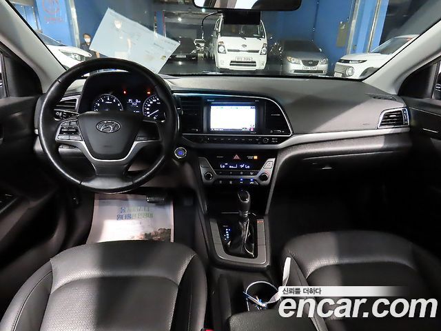 Hyundai AVANTE 2016 — photo 5
