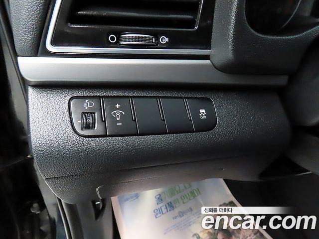 Hyundai AVANTE 2016 — photo 15
