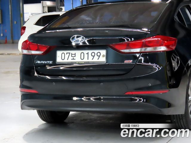 Hyundai AVANTE 2016 — photo 17