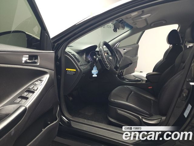 Hyundai Sonata 2012 — photo 6