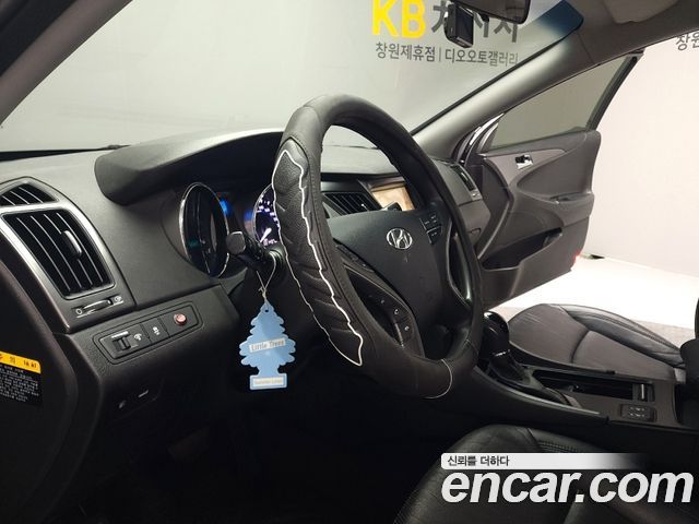 Hyundai Sonata 2012 — photo 7