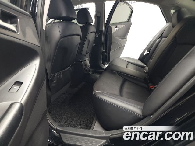 Hyundai Sonata 2012 — photo 11