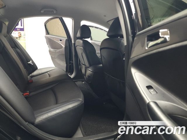 Hyundai Sonata 2012 — photo 12