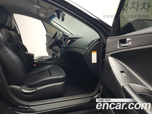 Hyundai Sonata 2012 — photo 13