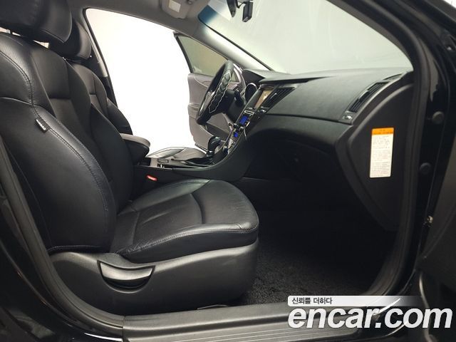Hyundai Sonata 2012 — photo 14