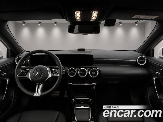 Mercedes-Benz A-Class 2025 — photo 5