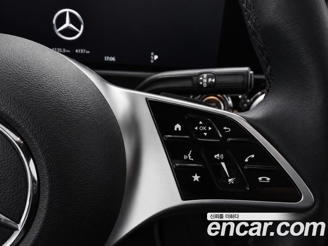 Mercedes-Benz A-Class 2025 — photo 9