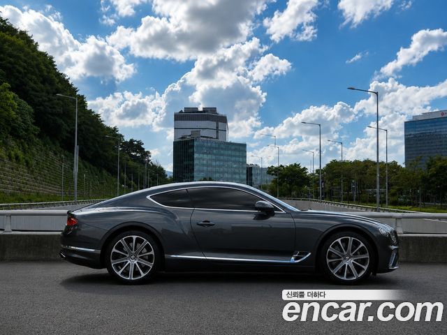 Bentley Continental 2019 — photo 2