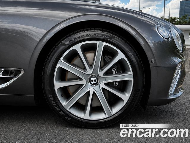 Bentley Continental 2019 — photo 5