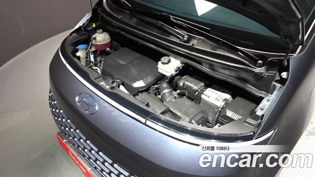 Hyundai Staria 2023 — photo 6