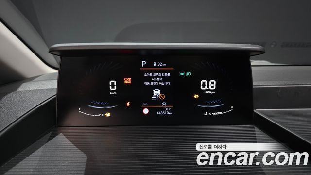 Hyundai Staria 2023 — photo 8