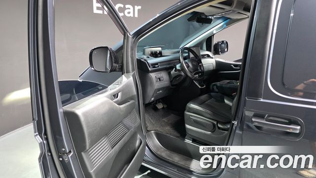 Hyundai Staria 2023 — photo 10