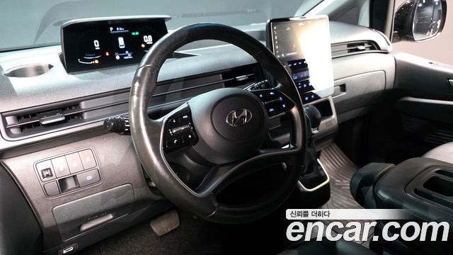Hyundai Staria 2023 — photo 12