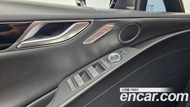 Genesis G80 2021 — photo 29