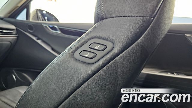 Genesis G80 2021 — photo 30