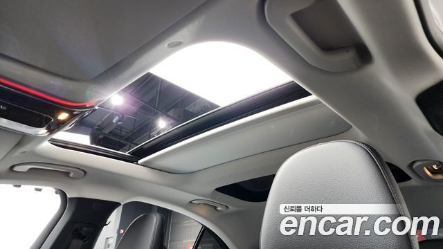 Mercedes-Benz E-Class 2025 — photo 23