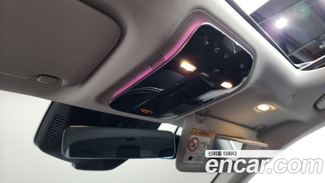 Mercedes-Benz E-Class 2025 — photo 27