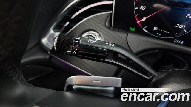 Mercedes-Benz E-Class 2025 — photo 30