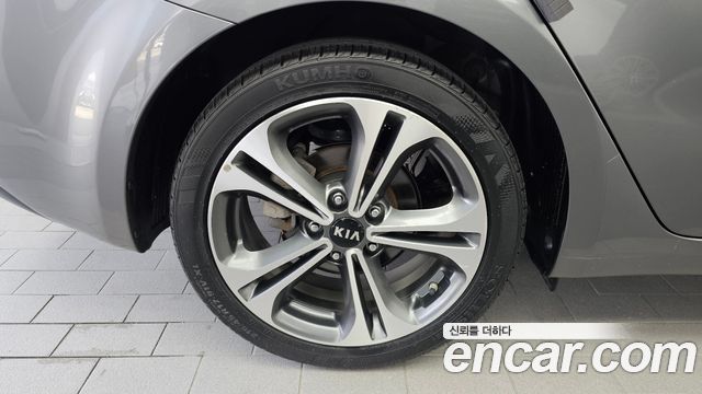 Kia K3 2015 — photo 5