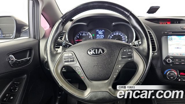 Kia K3 2015 — photo 13