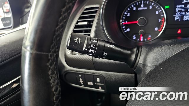 Kia K3 2015 — photo 15