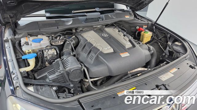 Volkswagen Touareg 2015 — photo 6