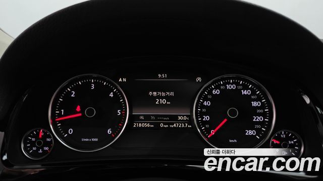 Volkswagen Touareg 2015 — photo 8