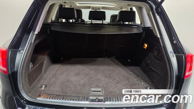 Volkswagen Touareg 2015 — photo 20