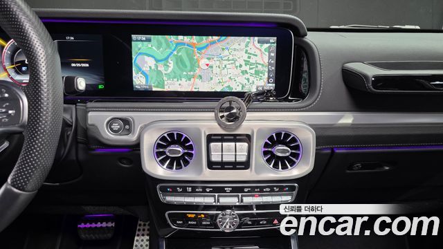 Mercedes-Benz G-Class 2021 — photo 18