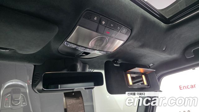 Mercedes-Benz G-Class 2021 — photo 19