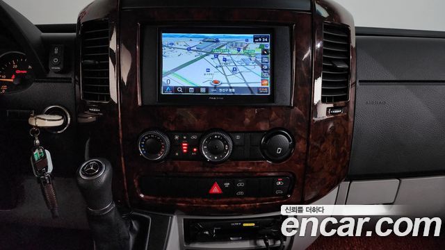 Mercedes-Benz Sprinter 2016 — photo 13