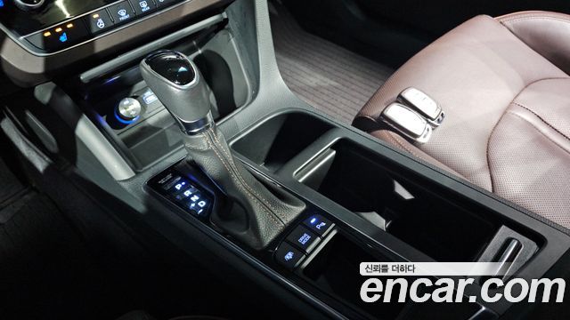 Hyundai Sonata 2017 — photo 12