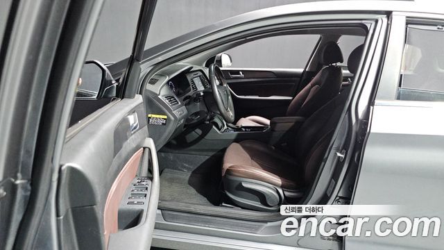 Hyundai Sonata 2017 — photo 13