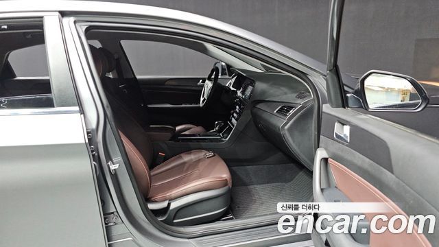 Hyundai Sonata 2017 — photo 24