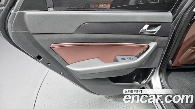 Hyundai Sonata 2017 — photo 15