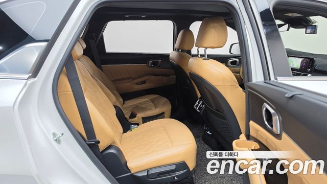 Kia Sorento 2023 — photo 17
