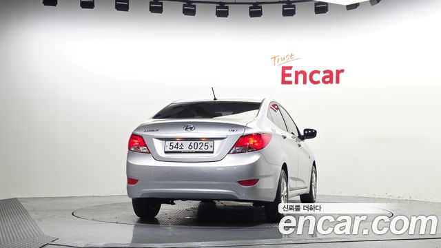 Hyundai Accent 2015 — photo 4