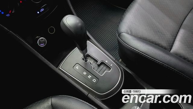 Hyundai Accent 2015 — photo 9