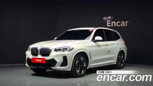 BMW iX3 2023 — photo 1