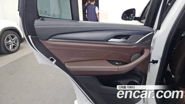 BMW iX3 2023 — photo 15