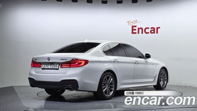 BMW 5-Series 2018 — photo 2