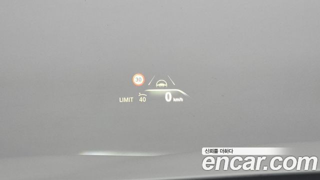 BMW 5-Series 2018 — photo 18