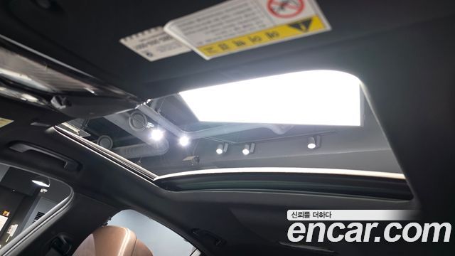 BMW 5-Series 2018 — photo 20