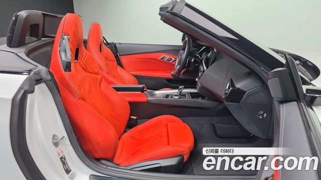 BMW Z4 2022 — photo 11