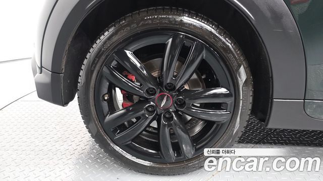 Mini Cooper Convertible 2024 — photo 5